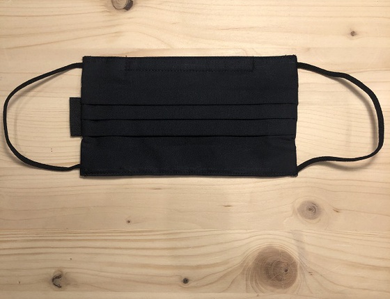 Masque adulte noir à élastiques derrière les oreilles & pince-nez