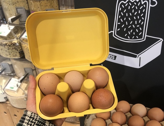Boîte à œufs en coquilles d'œufs jaune - 6 oeufs
