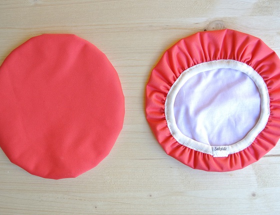 Couvre-plat 20 cm en tissu ciré magenta